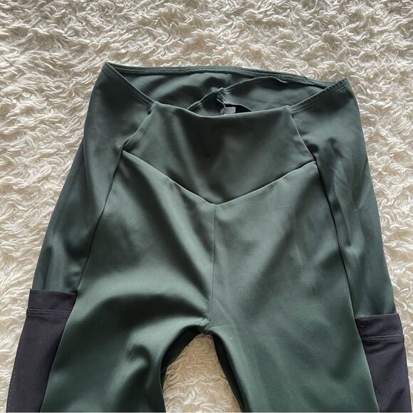 GymShark Venture Leggings Dark Green Size Medium EUC - Picture 6 of 11